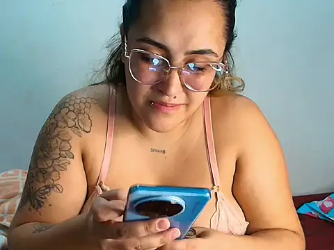 Karol naughty online show from May 26, 2026, 12:42 am