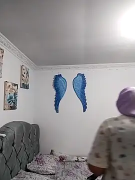 Keyla01  online show from October 21, 2025, 2:05 pm