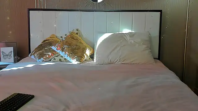 mailymilf online show from October 31, 2025, 7:49 am