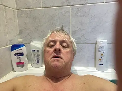 bigbadjon69 online show from April 19, 2026, 10:38 am