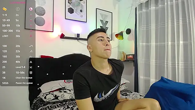 Snapshot of Tomas_and_liam chatting on February 28, 2025, 1:26 am Tomas and liam online show from February 28, 2025, 1:26 am