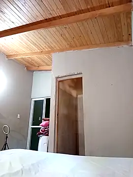 Snapshot of Emmacut chatting on October 5, 2025, 3:14 pm Emmacut online show from October 5, 2025, 3:14 pm