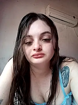 Snapshot of Emmacut chatting on October 25, 2025, 5:13 pm Emmacut online show from October 25, 2025, 5:13 pm