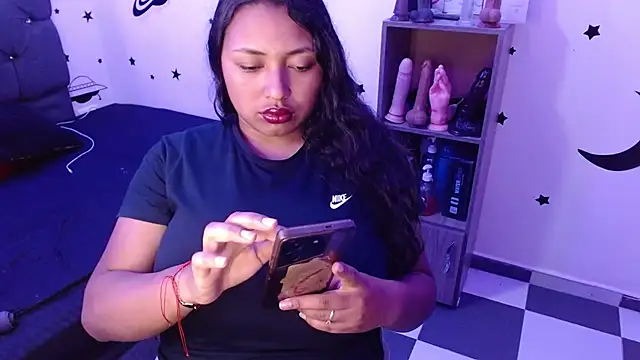 Snapshot of tatiana_wd chatting on March 16, 2025, 1:38 am tatiana wd online show from March 16, 2025, 1:38 am