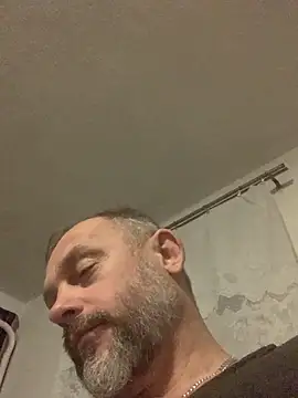 GHsveter online show from November 3, 2025, 5:27 pm