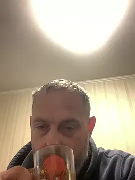 GHsveter online show from December 21, 2025, 7:43 am