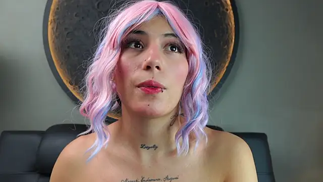 miss sharlotte18 online show from February 4, 2026, 6:03 pm