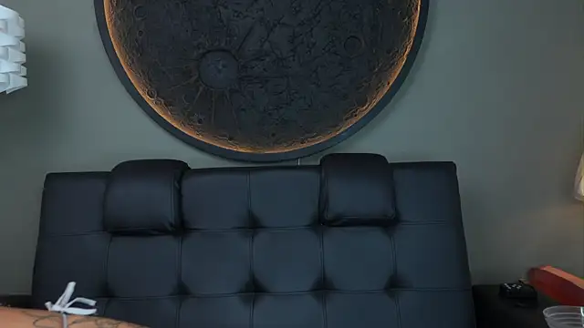 miss vaiolette online show from October 24, 2025, 11:09 am