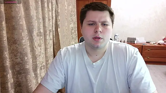 Snapshot of Volshebnik130_ chatting on March 21, 2026, 10:02 pm Volshebnik130 online show from March 21, 2026, 10:02 pm