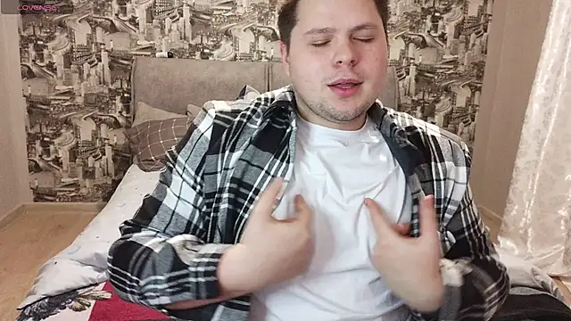 Snapshot of Volshebnik130_ chatting on January 12, 2026, 8:25 pm Volshebnik130 online show from January 12, 2026, 8:25 pm