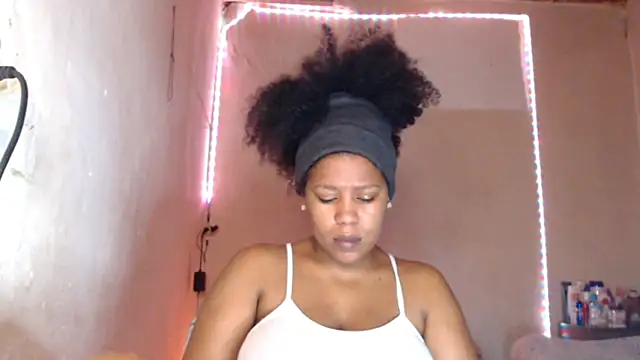 Snapshot of cherry_cleou chatting on May 10, 2026, 10:11 pm cherry cleou online show from May 10, 2026, 10:11 pm