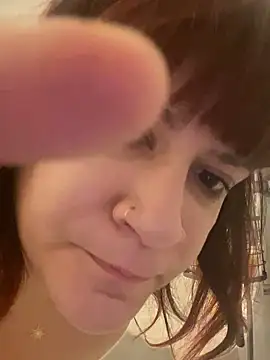 Snapshot of callmelouve chatting on February 14, 2025, 2:23 pm callmelouve online show from February 14, 2025, 2:23 pm