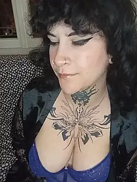 callmelouve online show from April 13, 2026, 8:13 pm