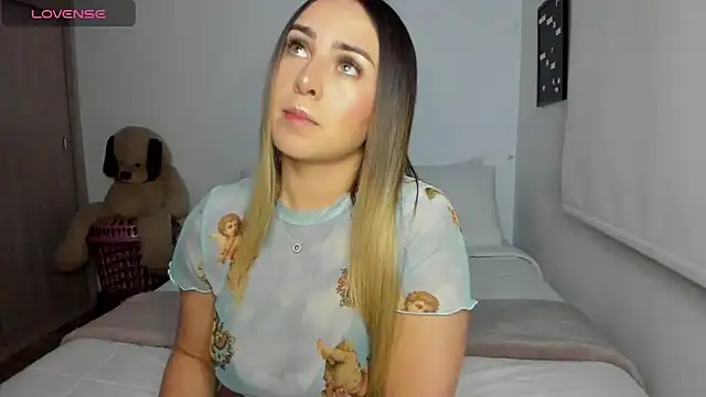 Snapshot of sophi_mooreno chatting on July 15, 2026, 2:29 am sophi mooreno online show from July 15, 2026, 2:29 am
