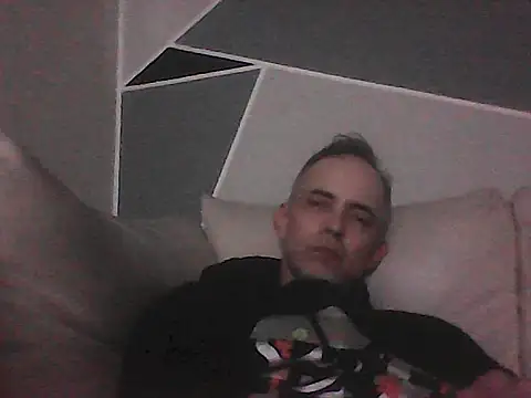 Snapshot of latinx44 chatting on October 27, 2025, 6:25 am latinx44 online show from October 27, 2025, 6:25 am