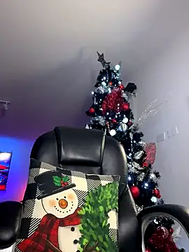 Frank Farrell online show from December 23, 2025, 4:12 am