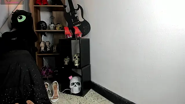 MirandaHaguen online show from December 4, 2025, 8:52 pm