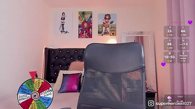 superheroxx online show from April 28, 2026, 1:04 am