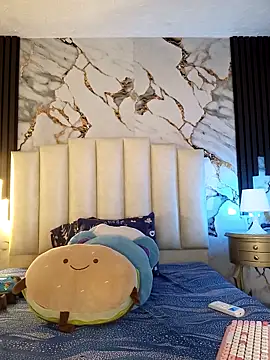 mollieblue69 online show from January 15, 2026, 1:14 pm