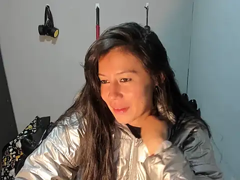 sandyquinnxx online show from April 6, 2026, 2:40 pm