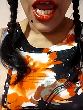 Snapshot of tharu_sweet chatting on May 4, 2026, 5:49 pm tharu sweet online show from May 4, 2026, 5:49 pm