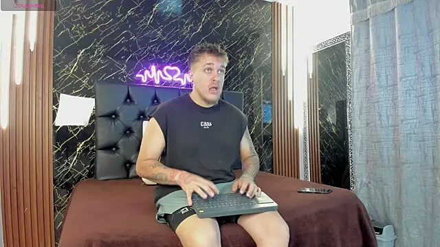 keane lee online show from November 28, 2025, 12:38 pm