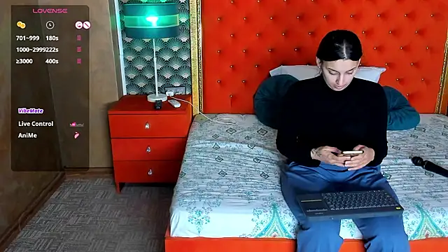 VallerieJones online show from March 22, 2026, 12:18 pm