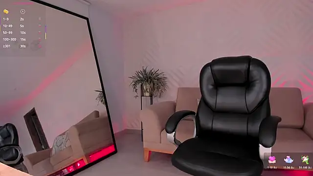 MaryLewis  online show from December 17, 2025, 12:10 pm