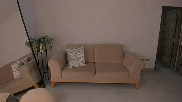 KateSunder online show from March 12, 2026, 11:47 am