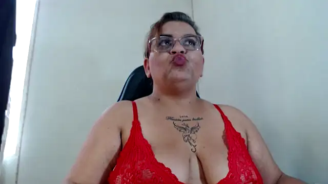 NAILAH SANZ online show from December 16, 2025, 9:52 pm