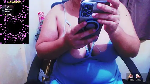 Snapshot of Alliayah_Hollyx chatting on November 11, 2025, 8:14 pm Alliayah Hollyx online show from November 11, 2025, 8:14 pm