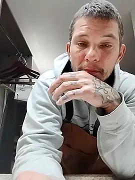 Snapshot of Sleepy1817 chatting on November 30, 2025, 5:41 am Sleepy1817 online show from November 30, 2025, 5:41 am