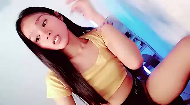 amomentoflust69 online show from January 9, 2025, 10:20 am