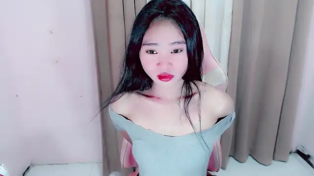 amomentoflust69 online show from March 1, 2026, 4:45 am