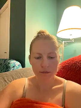 Girlnina-1995 online show from October 24, 2025, 7:18 am