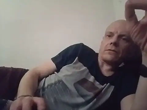 Snapshot of Andysagan chatting on June 13, 2026, 6:44 am Andysagan online show from June 13, 2026, 6:44 am