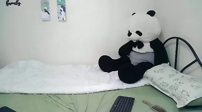 Snapshot of rihanna22 chatting on January 20, 2025, 5:37 pm rihanna22 online show from January 20, 2025, 5:37 pm