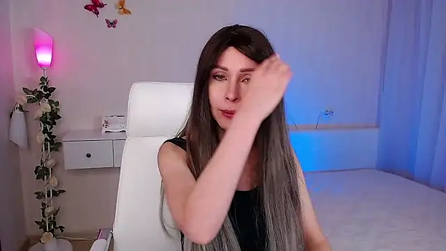 Snapshot of wendifoste chatting on February 18, 2025, 8:25 pm wendifoste online show from February 18, 2025, 8:25 pm