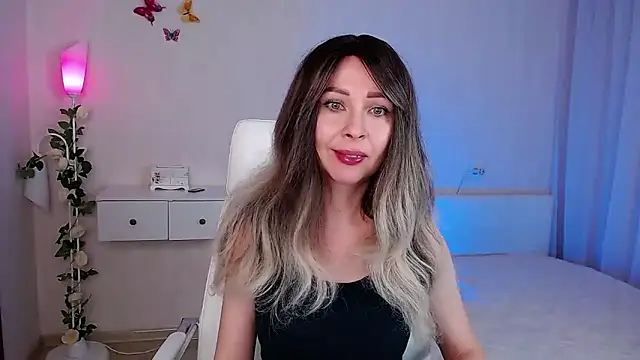 Snapshot of wendifoste chatting on March 21, 2025, 8:29 pm wendifoste online show from March 21, 2025, 8:29 pm