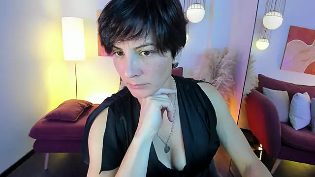 LorenDaze online show from September 30, 2025, 1:39 pm