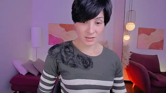 LorenDaze online show from October 21, 2025, 2:27 pm