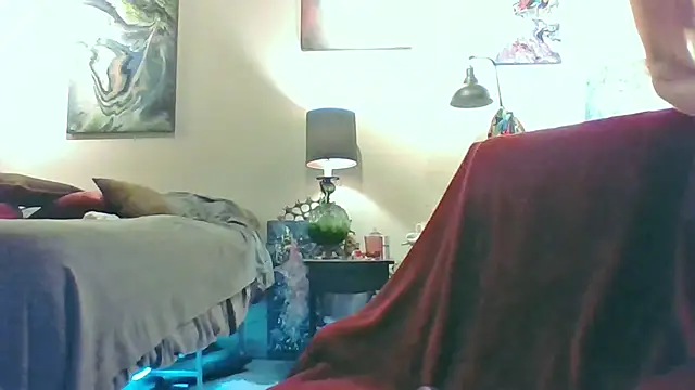 eatmeplease44 online show from October 5, 2025, 8:38 am