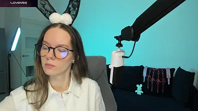 DivineBite online show from February 27, 2026, 2:17 pm