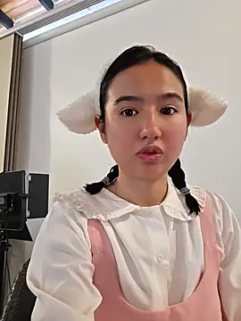 Pinkie Princes online show from July 29, 2026, 2:38 pm