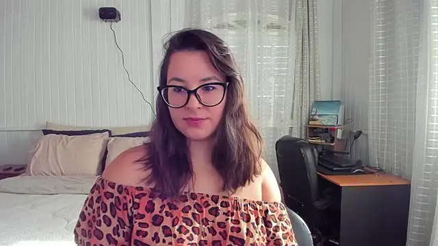 Snapshot of anna_love_hot chatting on May 12, 2026, 6:47 pm anna love hot online show from May 12, 2026, 6:47 pm