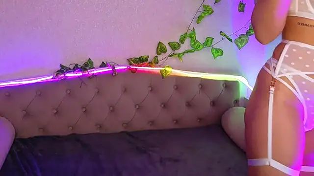 ParadisePleasure  online show from February 18, 2025, 1:54 am