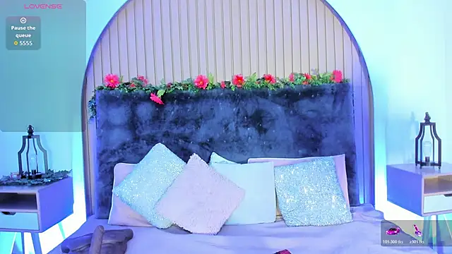 Karlagonzales  online show from October 23, 2025, 9:41 am