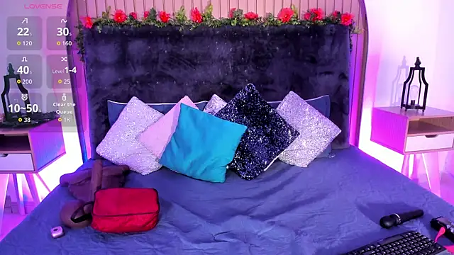 Karlagonzales  online show from November 7, 2025, 9:36 am