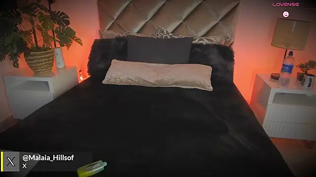 Snapshot of malaia_hills chatting on February 7, 2026, 7:22 pm malaia hills online show from February 7, 2026, 7:22 pm