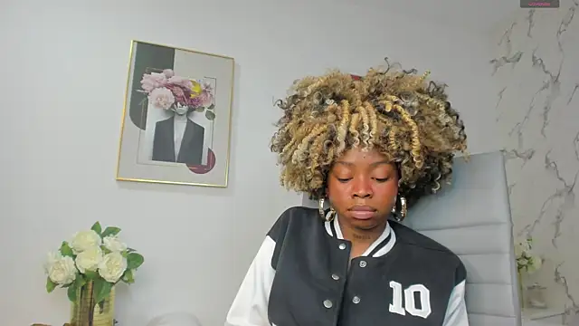 nohetanhai01   online show from February 19, 2025, 3:05 pm